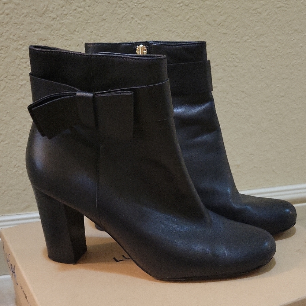Kate Spade Black Heeled Boots with Bow
